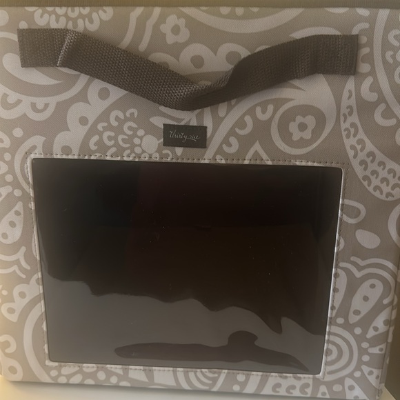 Thirty-one Collapsable Storage Cubes w/ Lids - Picture 2 of 4